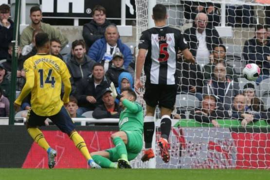 Pope Francis waves as he leaves at the end of his weekly general audience at San Damaso courtyard on June 16, 2021 in The Vatican. (Photo by Tiziana FABI / AFP)