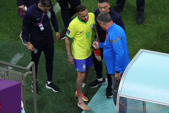 Mazazo a Brasil: ¡Neymar, fuera de combate y se pierde la ronda de grupos junto a otro compañero!