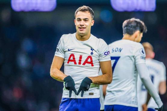 ¡Manchester United sorprende y ficha a exjugador del Real Madrid en el último día del mercado!