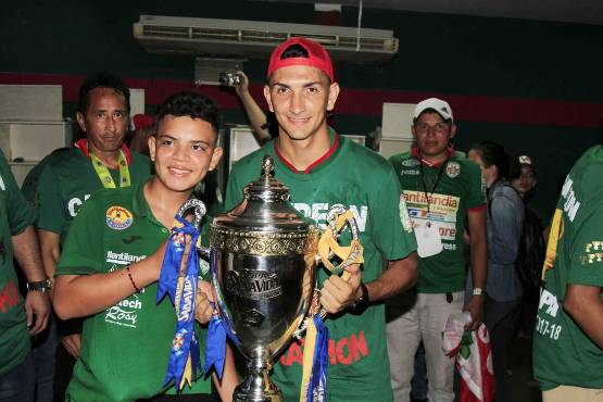 Johnny Leverón fue campeón en 2017 con la camiseta del Marathón.