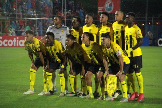 Real España recibe en las últimas jornadas al Diriangén y Sporting San Miguelito.