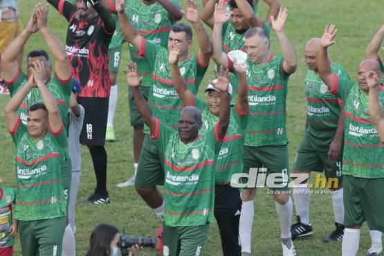 Viejas glorias de Marathón despiden y agradecen a los aficionados. Foto Neptalí Romero.