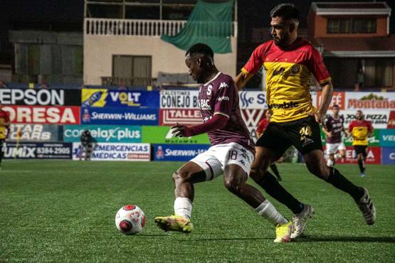 En su paso por el Saprissa, Darixon Vuelto no la pasó nada bien, rápido volvió a casa.