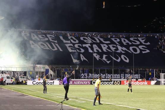 Motagua no pudo sacar ventaja jugando en casa pese a la gran cantidad de aficionados que llegaron a apoyarlo.