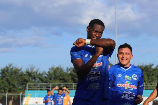 Carlos Bernárdez anota el primer gol del Clausura 2025 en Honduras y Victoria termina empatando contra Olancho FC