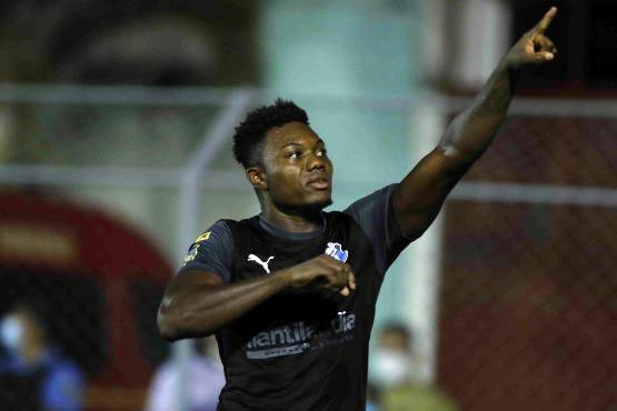 Rafael Agámez fue traído a la Liga Nacional por el Honduras Progreso. Ahora pertenece al Vida.