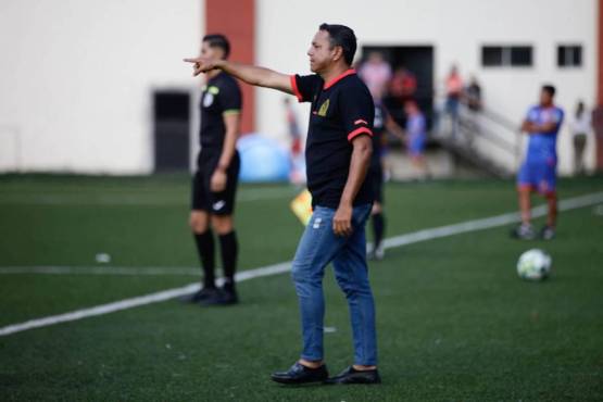 Dani Turcios dice estar listo para dirigir en la primera división de Honduras, sin importar el club que sea.