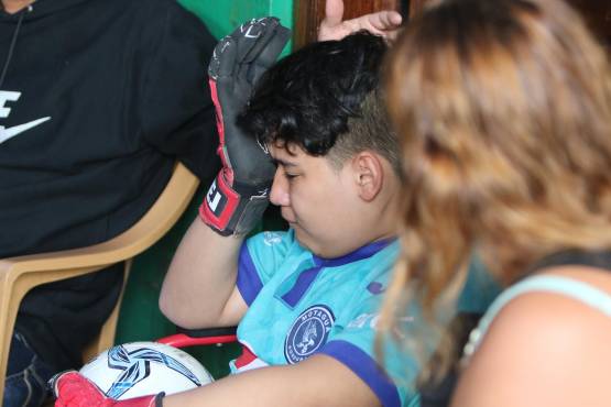 Jonathan Rougier cumple el sueño de aficionado hondureño en silla de ruedas que apoya al Motagua