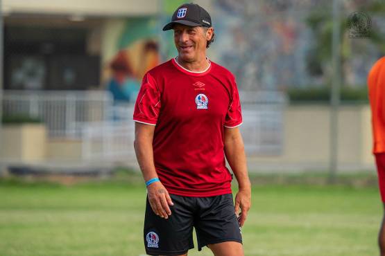 El técnico Pedro Troglio regresa al banquillo del Olimpia.