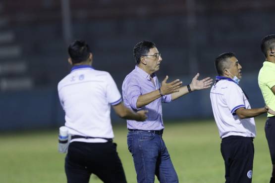 Salomón Nazar es uno de los nombres que está sobre la mesa, aunque algunos directivos se decantan por otros técnicos.