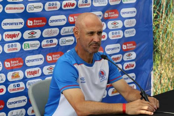 Espinel opina sobre el torneo con 12 clubes, responde a Rueda respecto a no parar en fechas FIFA y, ¿hay amaños en Liga Nacional?