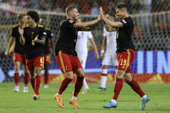 Bélgica se desquitó con la Polonia de Robert Lewandowksi.