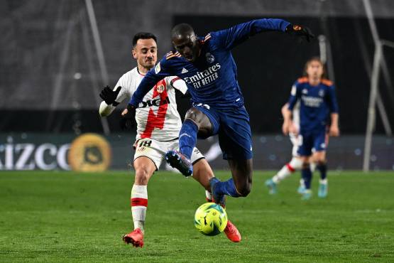 ¡Los salvó el “Gato”! Benzema le da el triunfo al Real Madrid contra Rayo para sacarle más ventaja al Sevilla en la tabla