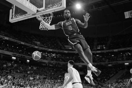 LeBron, Curry y Durant se juntaron: Así le fue a la selección de Basketball de Estados Unidos en su debut en París 2024