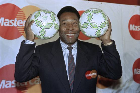 ¡Pelé ha muerto! Tras un mes hospitalizado, O Rei no resistió los embates de un cáncer de colon; Brasil llora