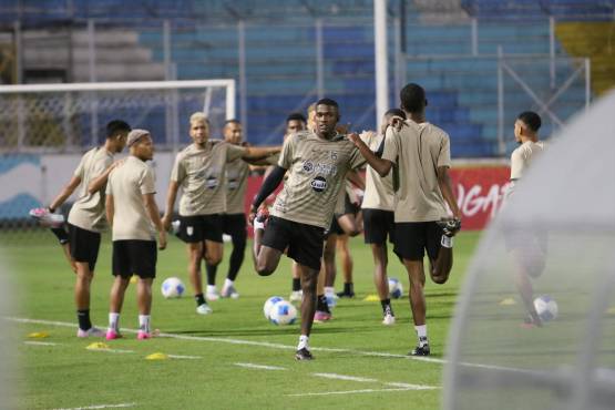 CAI se entrenó este lunes en la cancha del estadio Nacional de Tegucigalpa.