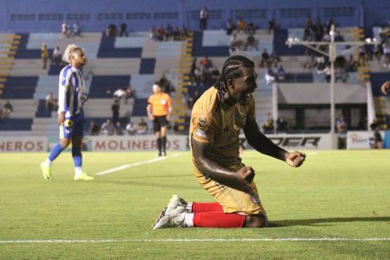 Choloma recetó tremenda paliza al Victoria y sentencia al descenso en el torneo Clausura en Honduras