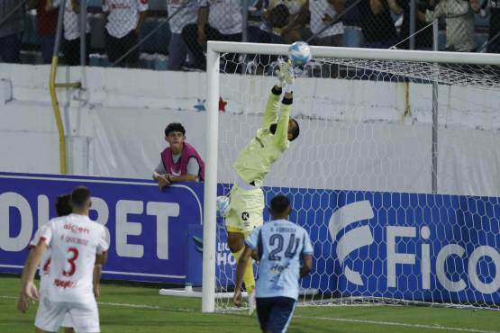 Olimpia logra un triunfo con escándalo ante Génesis PN con anotación de Jorge Benguché al 90+8'
