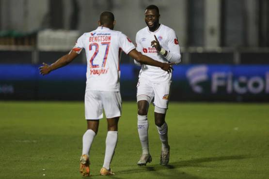 Rolin Peña se aferra al Yankel para la remontada ante Olimpia: “Arboleda nos dejó con vida”