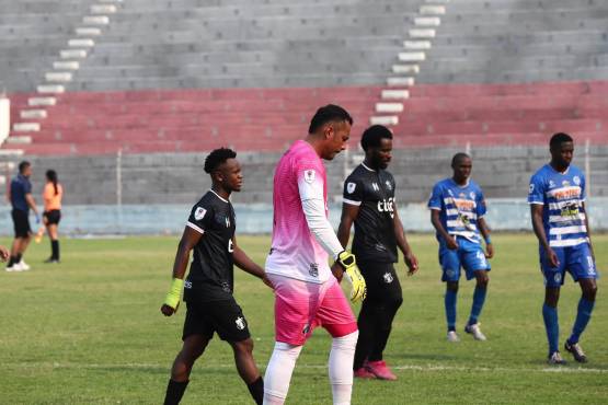 Honduras Progreso, campeón en 2015, es el club más comprometido con el no descenso.