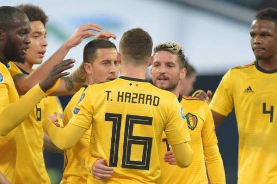 Belgium's players celebrate a goal during the Euro 2020 football qualification match between Russia and Belgium at the Gazprom Arena in Saint Petersburg on November 16, 2019. (Photo by Olga MALTSEVA / AFP)