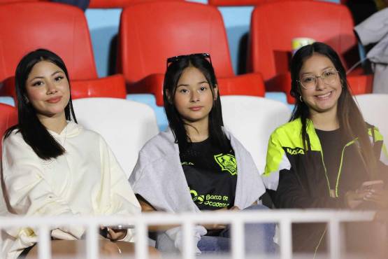 Las bellas aficionadas ya se se encuentran en el Nacional para presenciar el duelo entre Olancho y Olimpia.