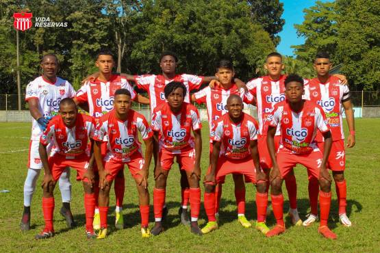 El Vida es un club que apunta al título Tiene en sus filas a jugadores interesantes como Iverson Sacaza, Eduardo Rivera, Jefferson Palacios y el portero Amílcar Bengoché.