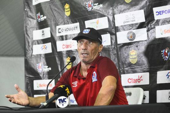 Troglio se queja del calor ante Real España y lanza: “Siempre ha sido importante ganarle a Olimpia, pero ahora es más”