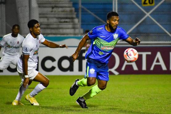 Reinieri Mayorquín llegó a 440 partidos en Liga Nacional. Ha jugado con Marathón, Motagua y ahora en Olancho FC.