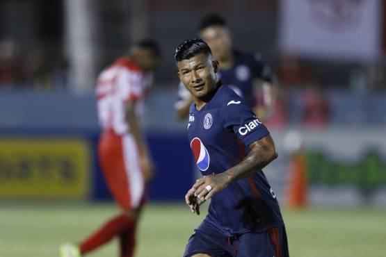 Luis López es una de las atracciones en la zona de ataque. Hasta el momento le ha salido rentable al técnico argentino Hernán “La Tota” Medina.