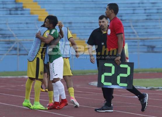 ¡Adiós capitán! Así fue el último partido de Mario Berríos con Marathón