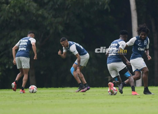 Consejos del Bolillo a un jugador y Kervin Arriaga toma precauciones: Las fotos del entreno de Honduras