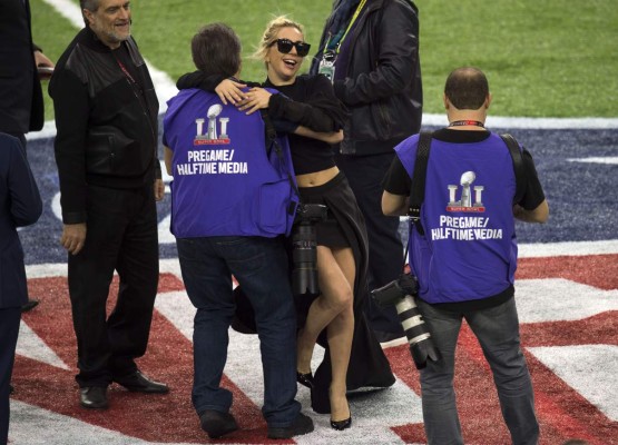 Lady Gaga sorprende a todos en el Super Bowl al enseñar sus partes íntimas