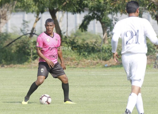 Así lucen ex figuras de la Liga Nacional de Honduras en la Liga de Veteranos