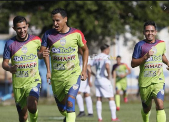 Fichajes: !Barrida en Vida y Real de Minas; Moreira define su futuro y Luis Garrido es noticia!