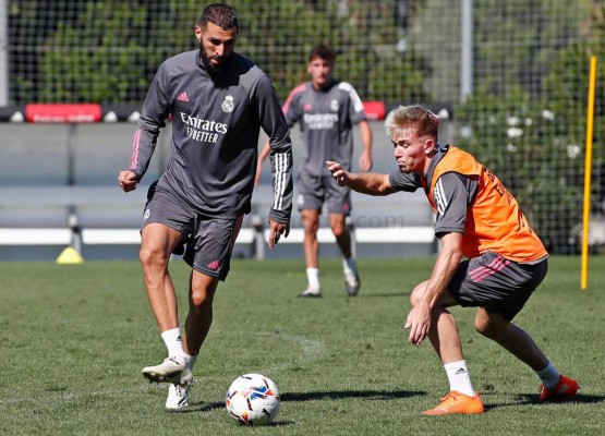 Sorpresiva visita, dos salidas y una estrella regresó: Así fue el sexto entrenamiento del Real Madrid