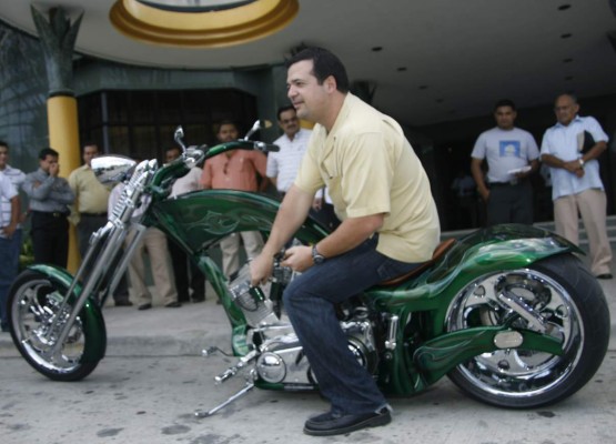 El blog de Ponce Morazán: ¿Por qué a los sampedranos les cuesta tanto ser campeones?&nbsp;&nbsp;