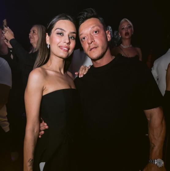 Mesut Ozil sigue sorprendiendo: brutal cambio físico y su nueva vida en Turquía alejado del fútbol