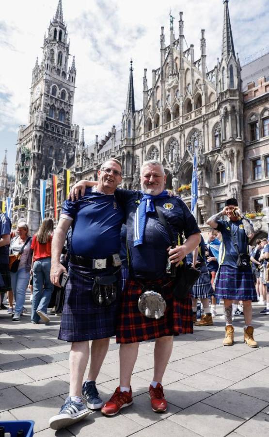 Gaitas, en faldas y con cervezas: afición de Escocia se toma Múnich previo al partido ante Alemania en la Eurocopa 2024