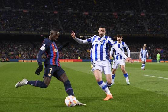 Dembélé está siendo un dolor de cabeza para la defensa de la Real Sociedad por la banda derecha.