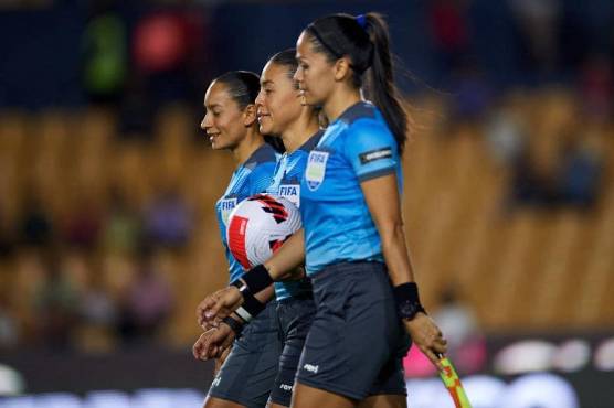 Borjas Pastrana recién llegó de México tras pitar el Premundial. Dirigió semifinales y estuvo en el VAR en la final.