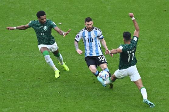 Argentina busca, pero no encuentra la vía del empate.