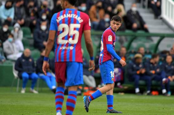 Así se vivió la polémica remontada del Barcelona sobre el Elche en la liga de España