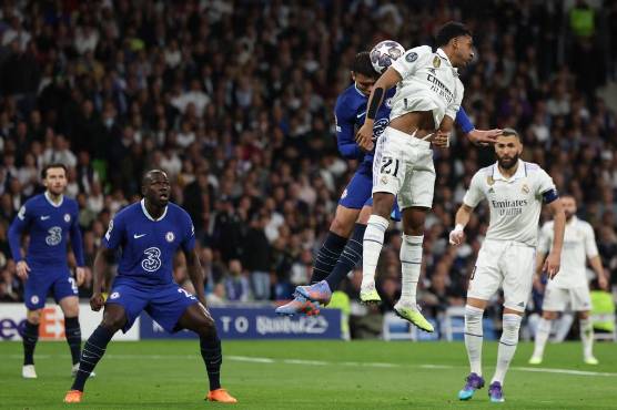 Real Madrid pone pie y medio en semifinales tras derrotar al Chelsea con goles de Benzema y Asensio
