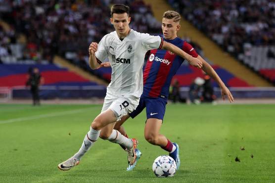 Con goles de Ferran y Fermín, Barcelona pone pie y medio en los octavos de final de la Champions Legue tras vencer al Shakhtar