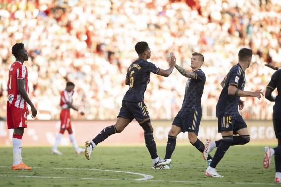 Con un exuberante Bellingham, Real Madrid ganó al Almería y está teniendo un gran arranque en la Liga Española