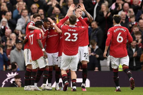 Marcus Rashford hizo doblete en la victoria del Manchester United.