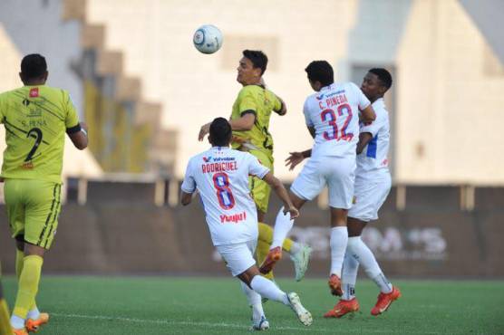 Olimpia le pasa por encima a un Génesis que cometió pecados en defensa y el equipo de Troglio no lo perdonó; es nuevo líder