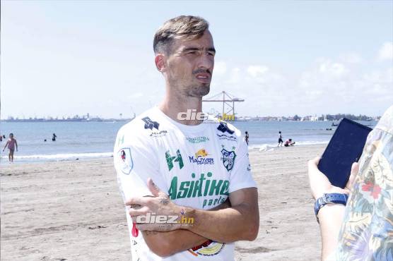 El ariete de 31 años tuvo una extensa charla con nuestro periodista Mario Jafeth Moreno en las playas municipales de Puerto Cortés.