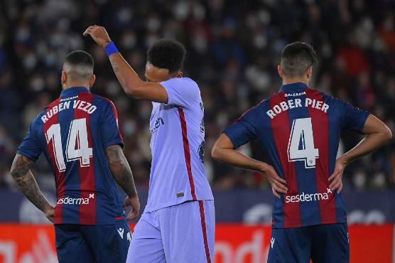 Repasá el minuto a minuto del triunfazo del Barcelona sobre Levante en la liga española